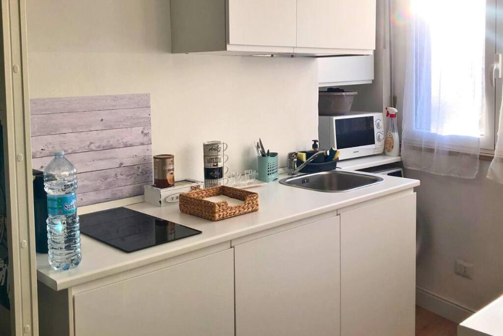 Design Moderno:Monolocale Spazioso Vicino Metro M2 Milano Exteriör bild